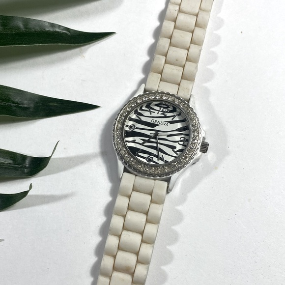 NEW white rubber band with zebra face and rhinestone - Picture 1 of 1